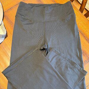 Victoria Secrets On Point Flow leggings sz M